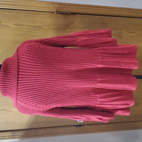 Tribal red bell sleeve ruffled cardigan with pockets - Picture 4 of 7